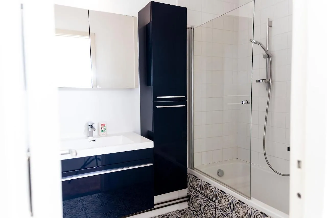 Wonderful Apartment In Antwerp - Breakfast Included 0*,  Bélgica